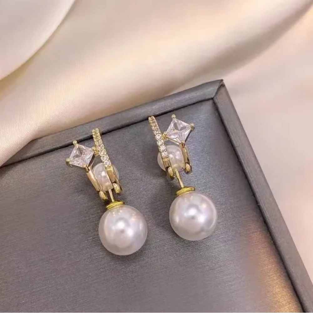 NEW Elegant Pearl gold 14k two wear Beautiful Earrings